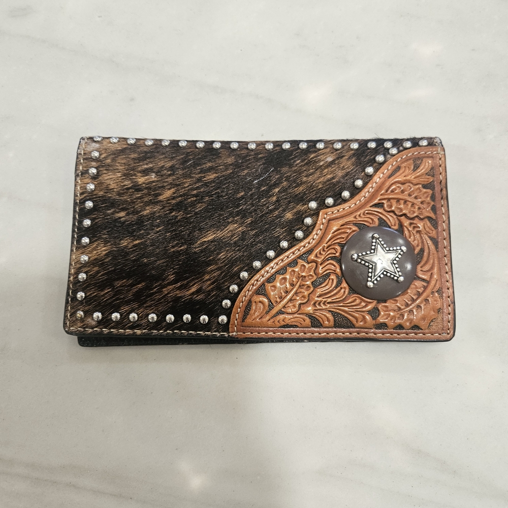 Source Unknown Black and Brown Leather Key Holder with Star Accent